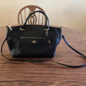 Coach purse. Minimal use. Excellent condition.